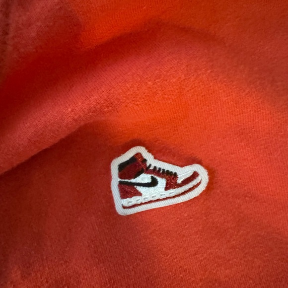 Jordan - boys small - sneaker tee - Picture 3 of 5